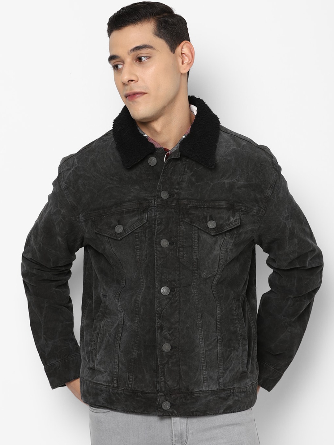 

AMERICAN EAGLE OUTFITTERS Men Black Washed Denim Jacket