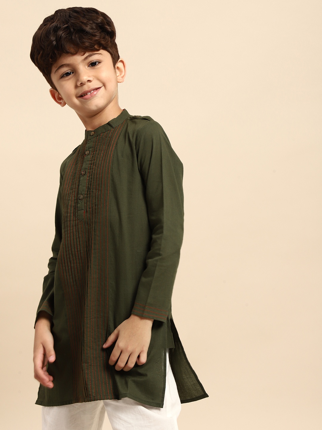 

House of Pataudi Boys Olive Green Solid Pure Cotton Kurta