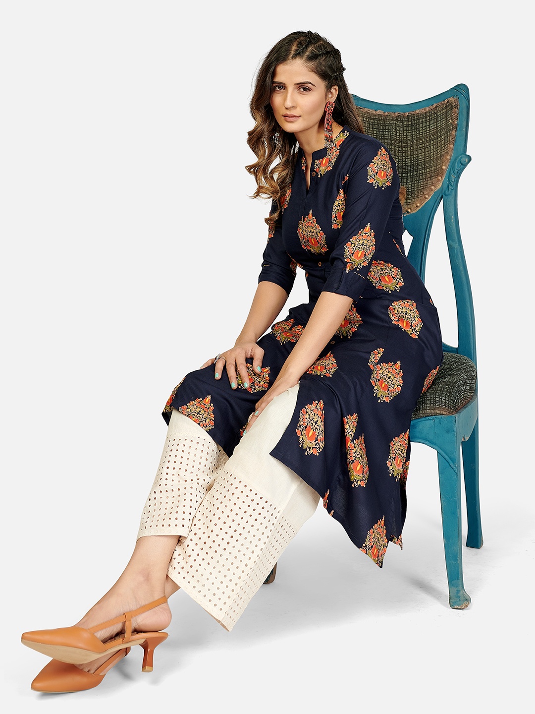 

Vbuyz Women Blue Ethnic Motifs Printed Kurta