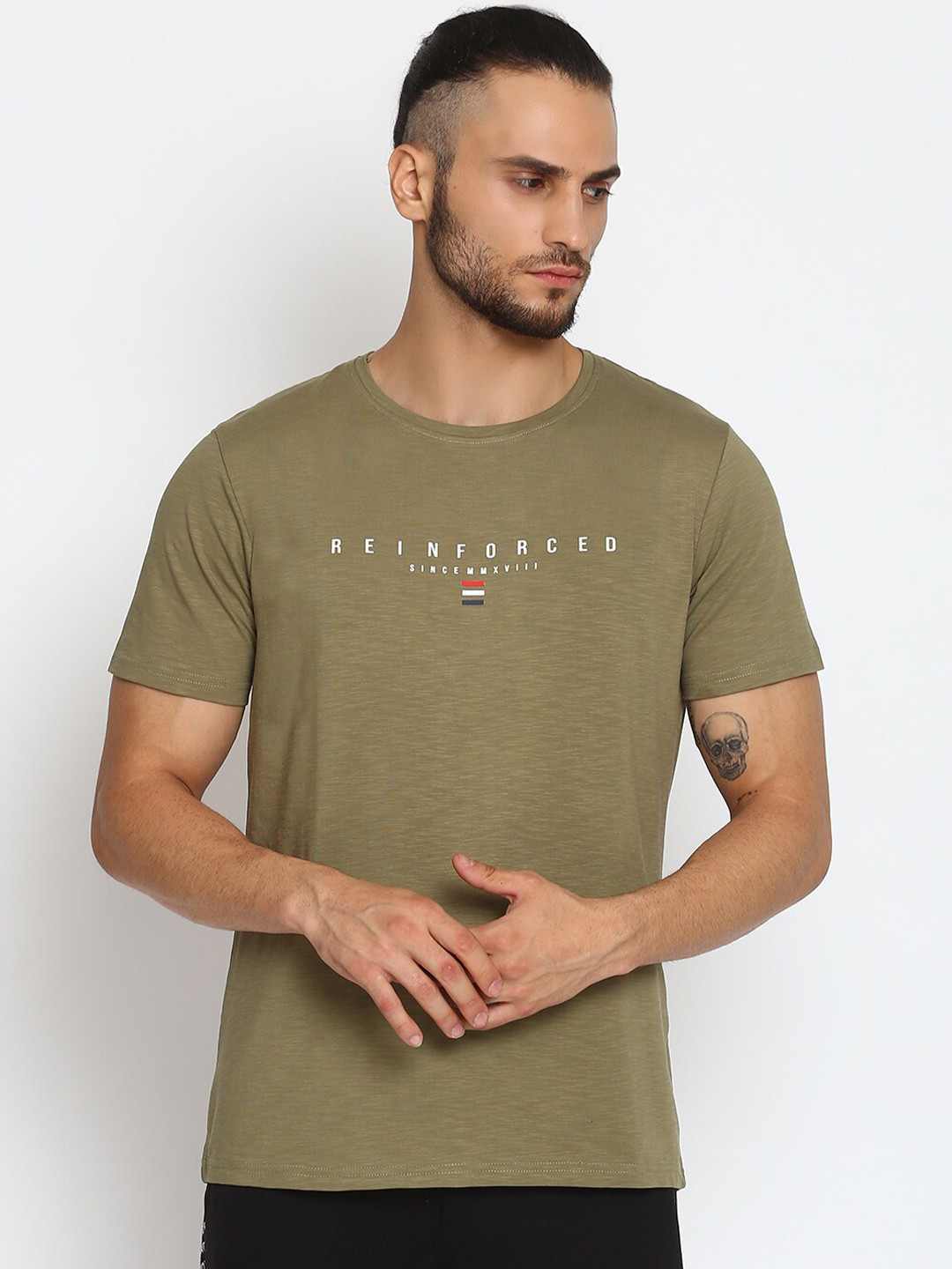

MKH Men Olive Green Typography Printed Cotton Sports T-shirt