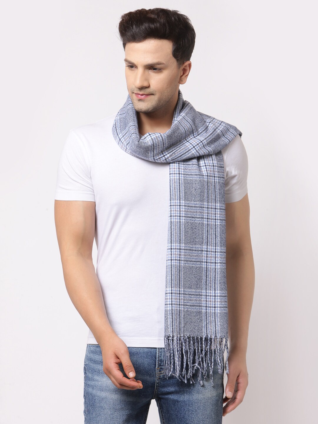 

Calvadoss Men Blue & Black Checked Woolen Muffler