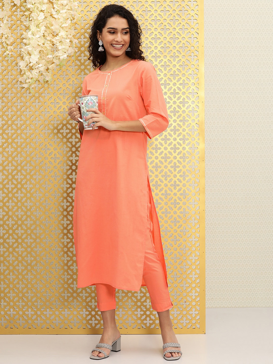 

Ode by House of Pataudi Women Peach Gotta Patti Pure Cotton Kurta with Trousers