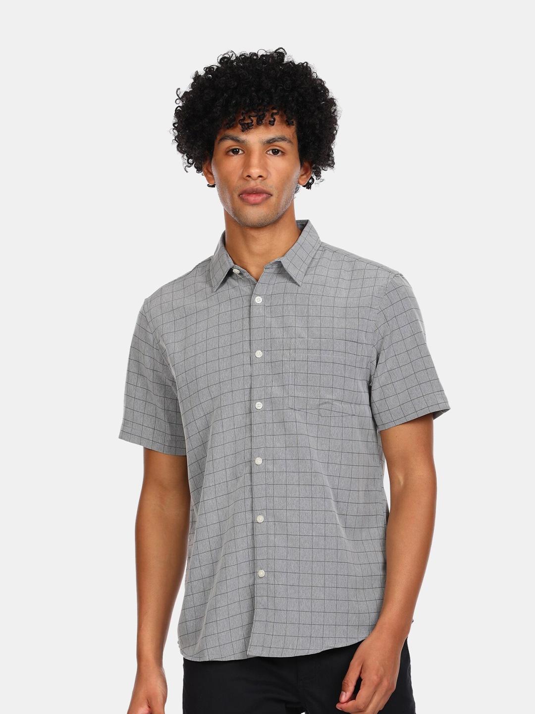 

Ruggers Men Grey Micro Checks Opaque Checked Casual Shirt