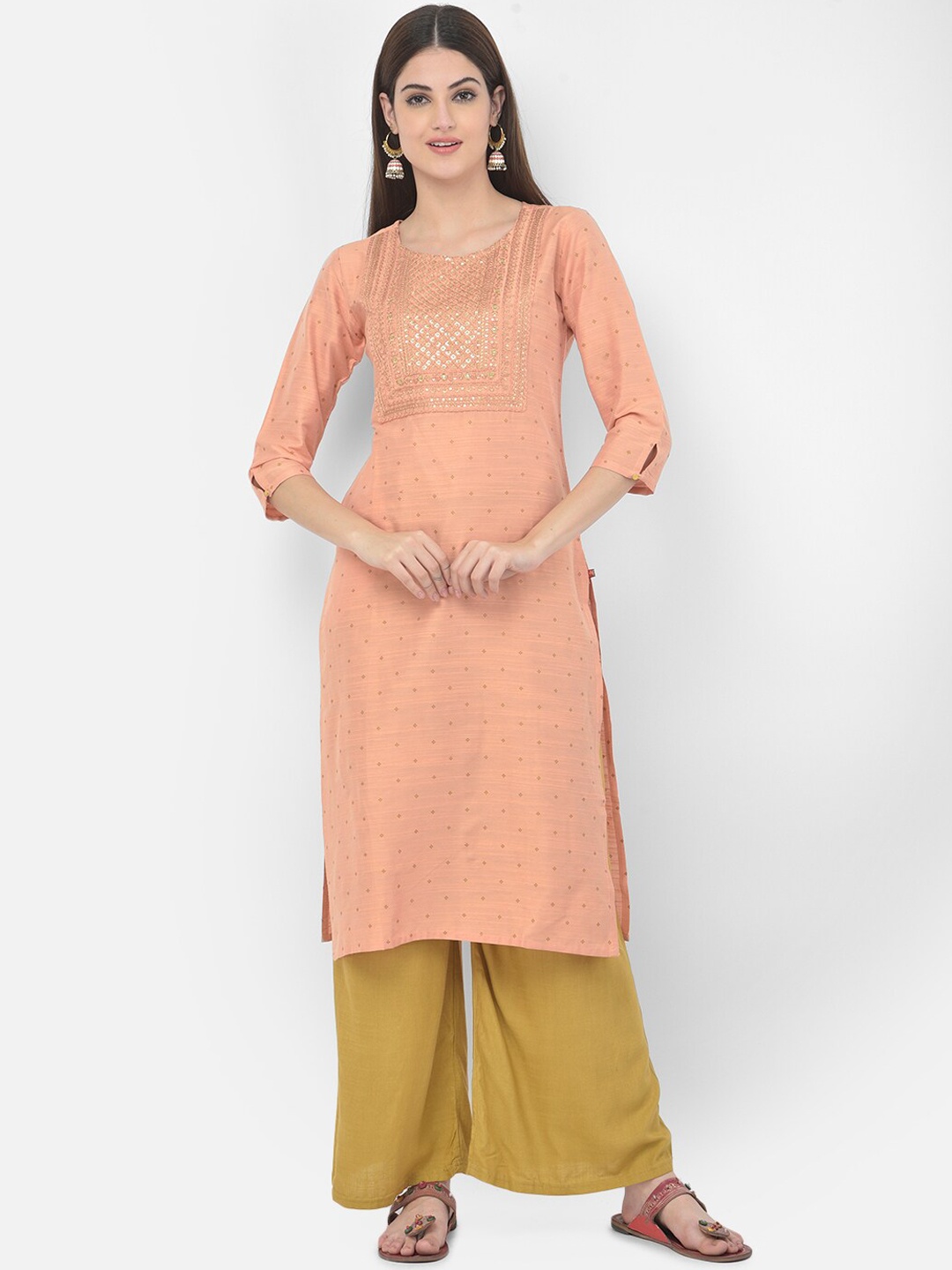 

Span Women Peach-Coloured Floral Embroidered Kurta