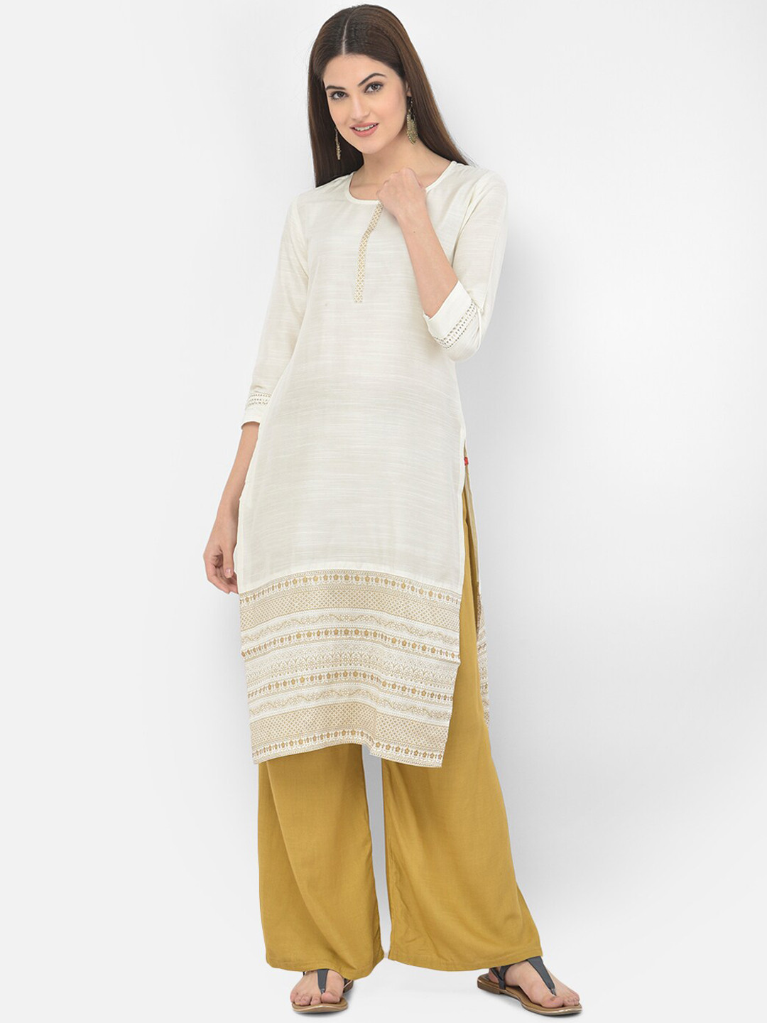 

Span Women White Embroidered Straight Kurta