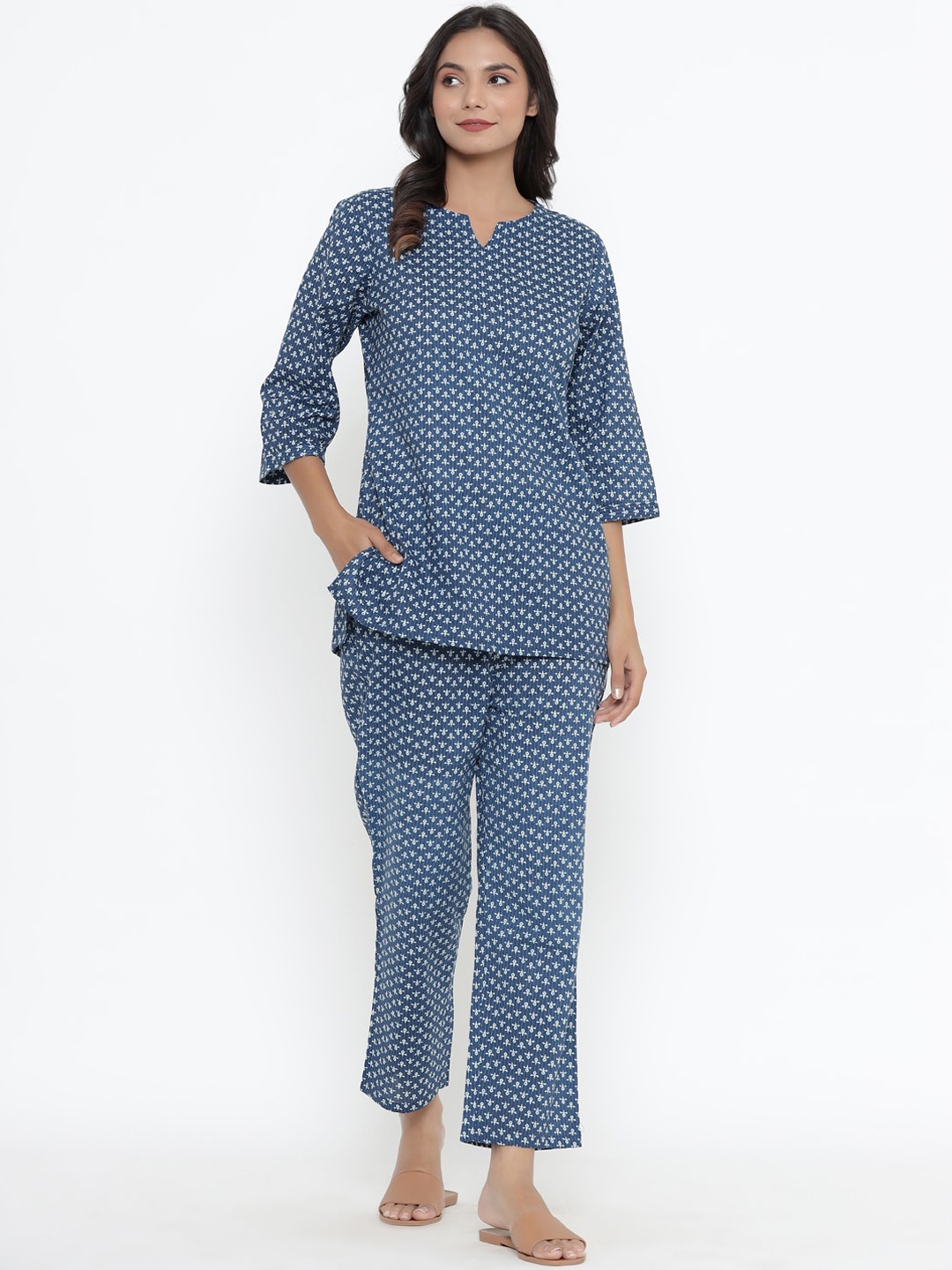

JISORA Women Blue & White Printed Night suit