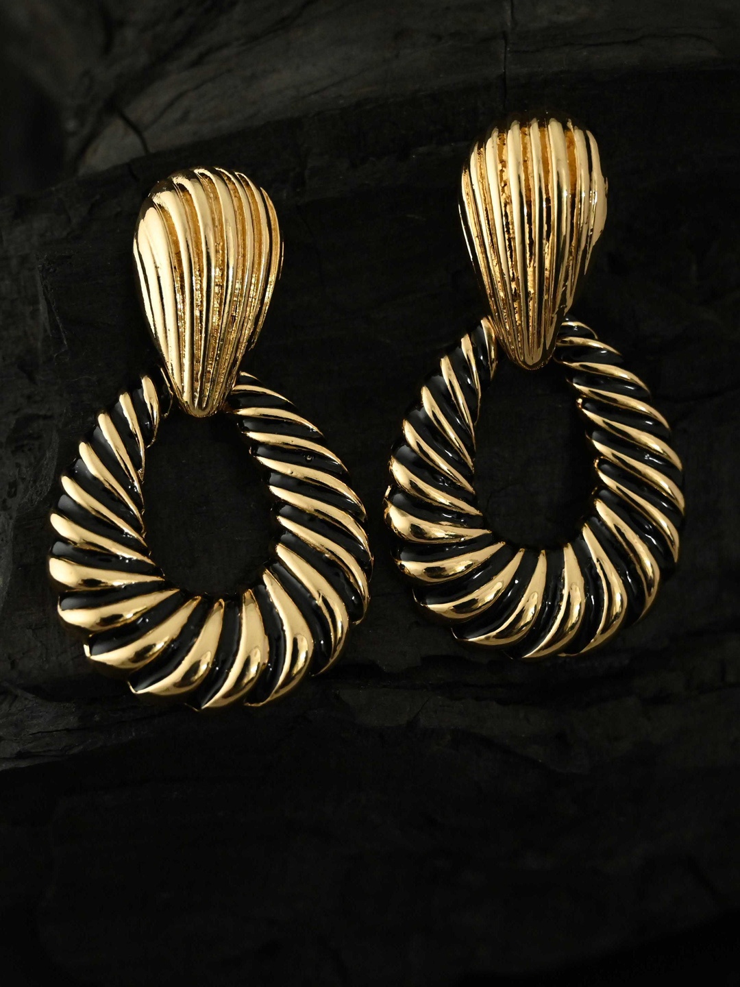 

justpeachy Black & Gold-Plated Teardrop Shaped Drop Earrings