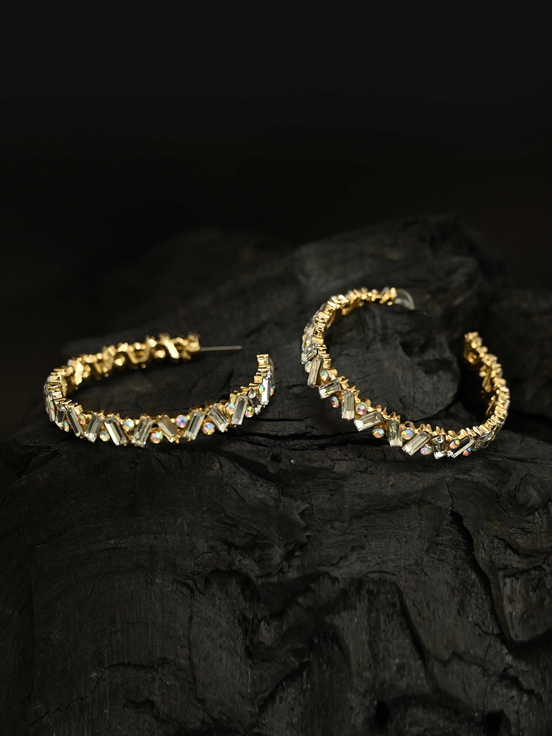 

justpeachy Gold-Plated& White Cubic Zirconia Circular Hoop Earrings