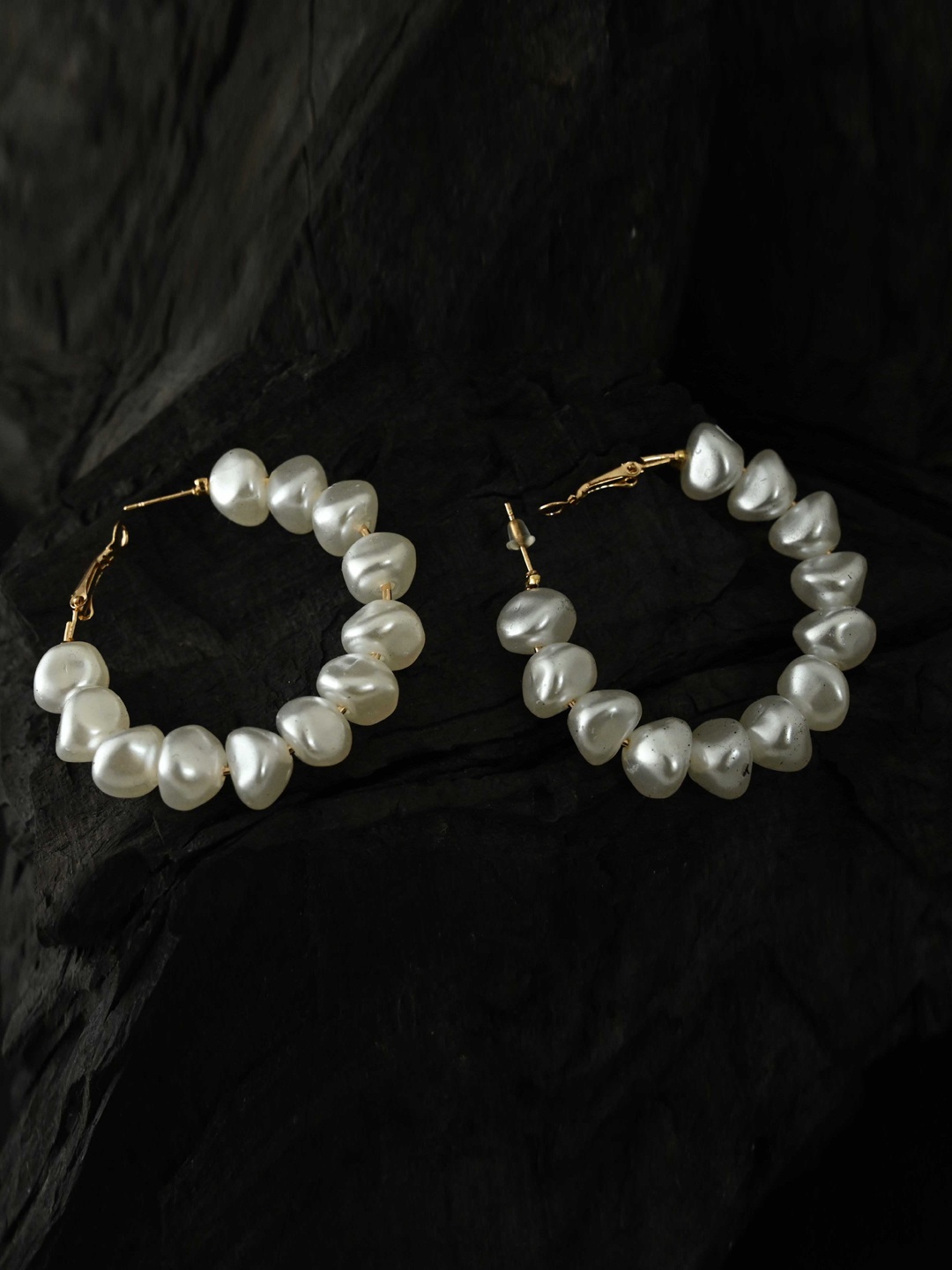 

justpeachy White Circular Hoop Earrings