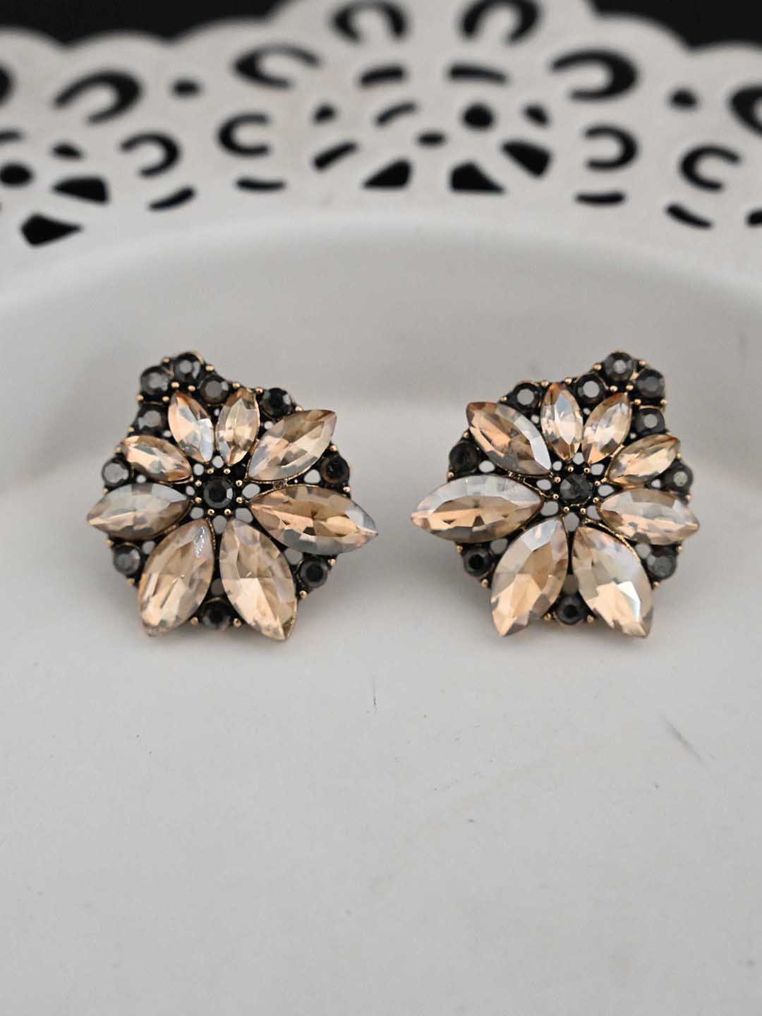 

justpeachy Gold-Toned Contemporary Studs Earrings