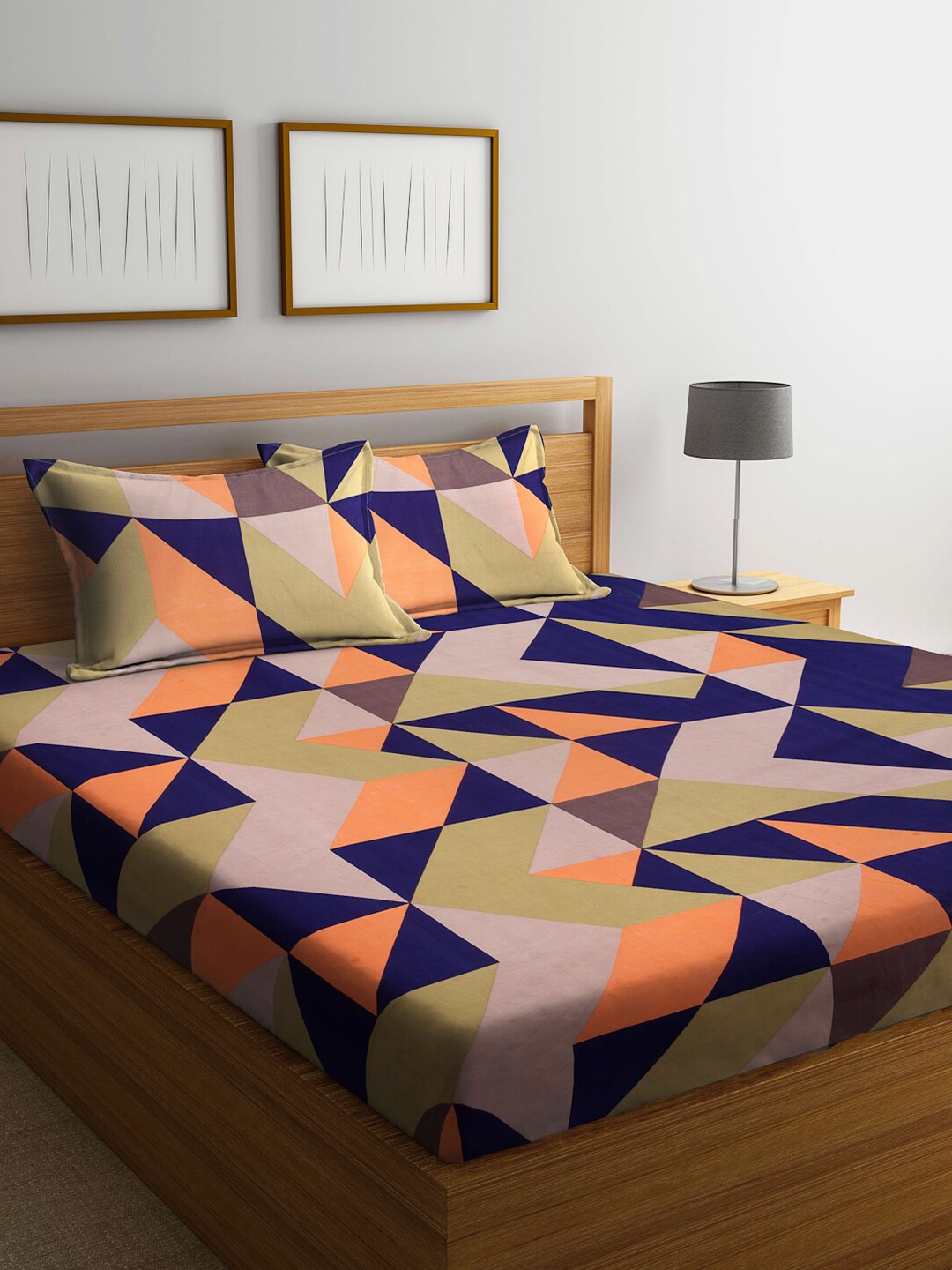 

Arrabi Blue & Peach-Coloured Geometric 300 TC King Bedsheet with 2 Pillow Covers