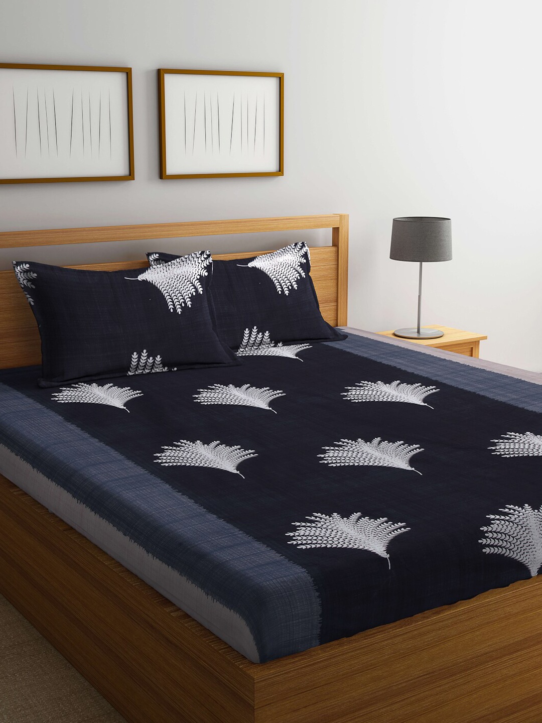 

Arrabi Grey & White Floral 300 TC King Bedsheet with 2 Pillow Covers