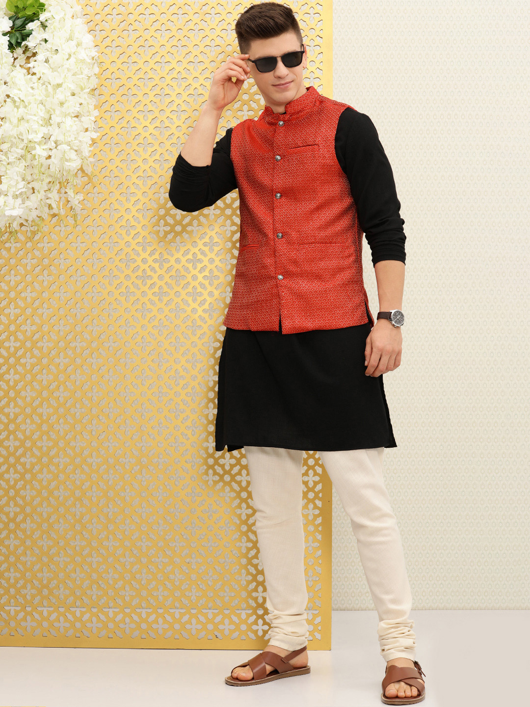 

Ode by House of Pataudi Men Red & Gold-Toned Woven Design Jashn Nehru Jacket