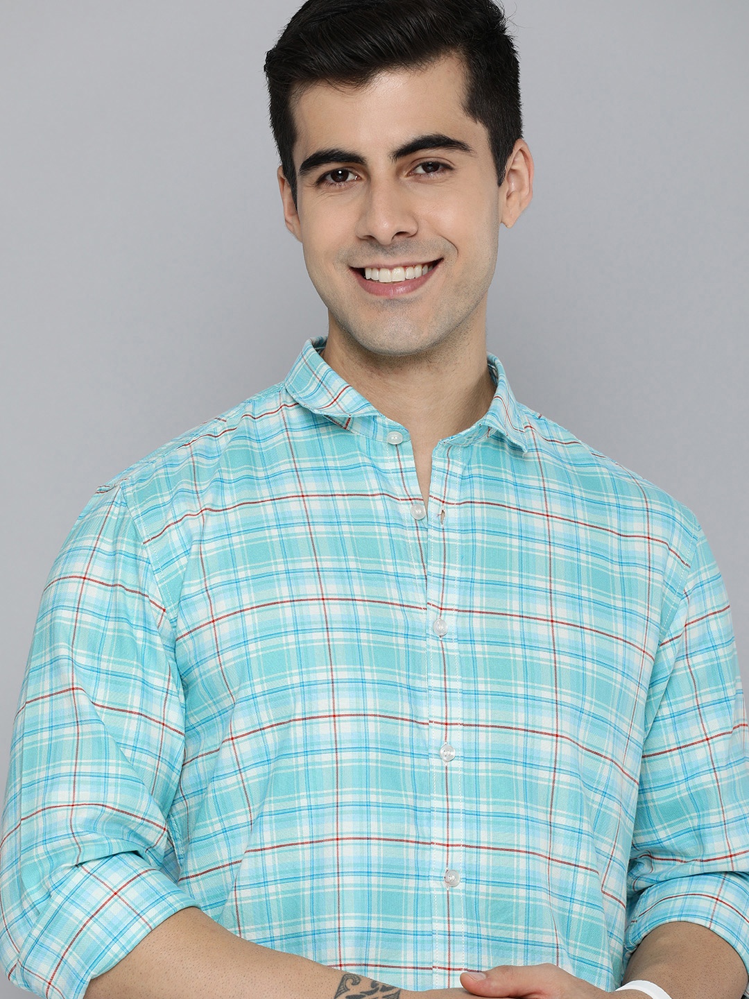

Mast & Harbour Men Green And Blue Slim Fit Checked Pure Cotton Casual Shirt