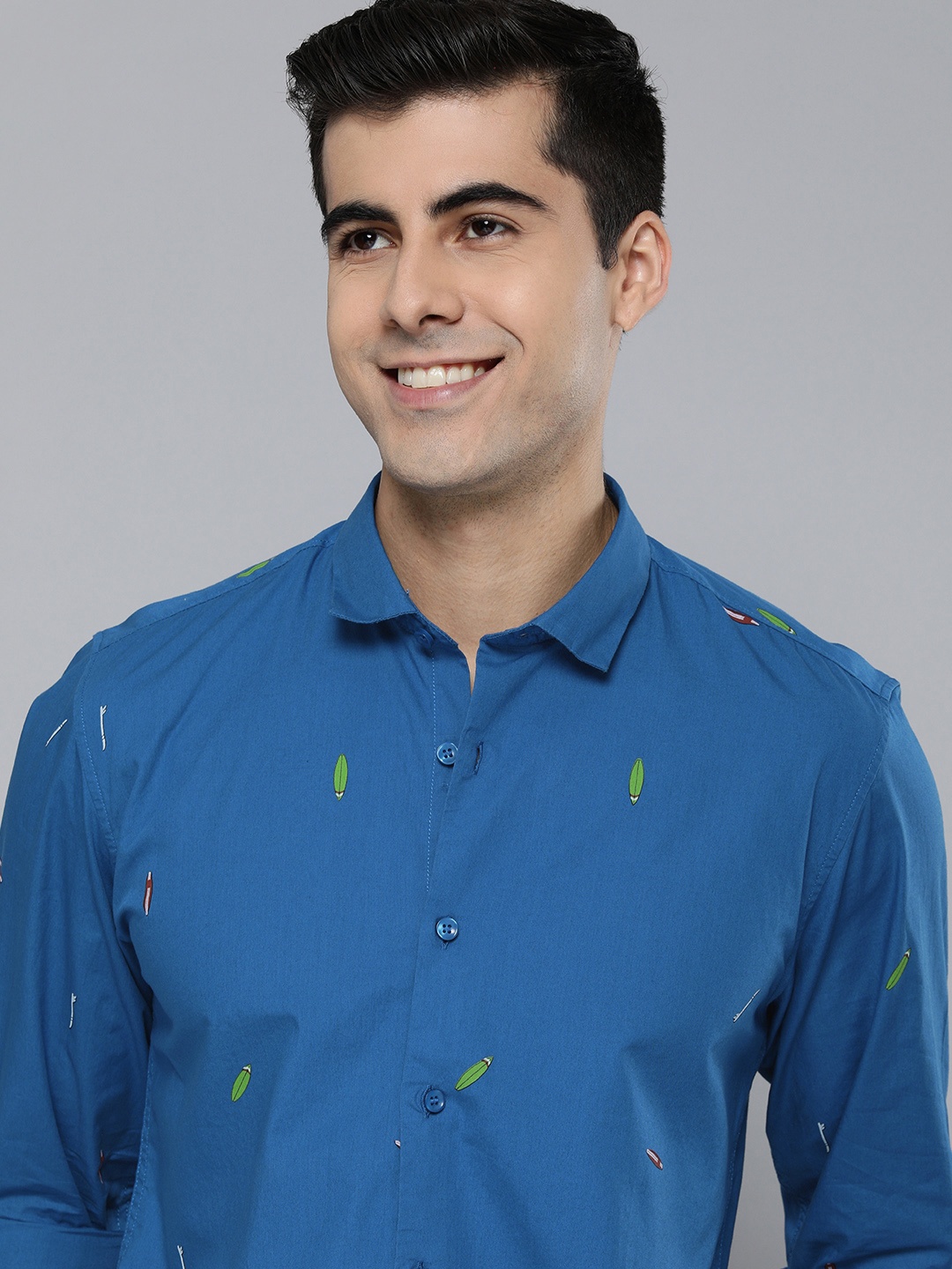 

Mast & Harbour Men Blue Slim Fit Geometric Printed Pure Cotton Casual Shirt
