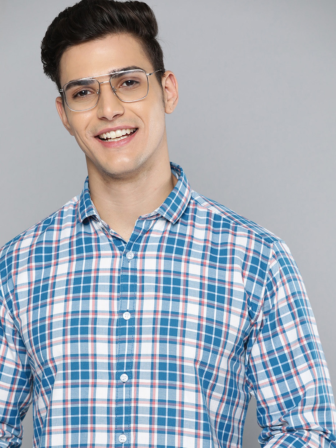 

Mast & Harbour Men Blue & White Pure Cotton Tartan Checks Casual Shirt