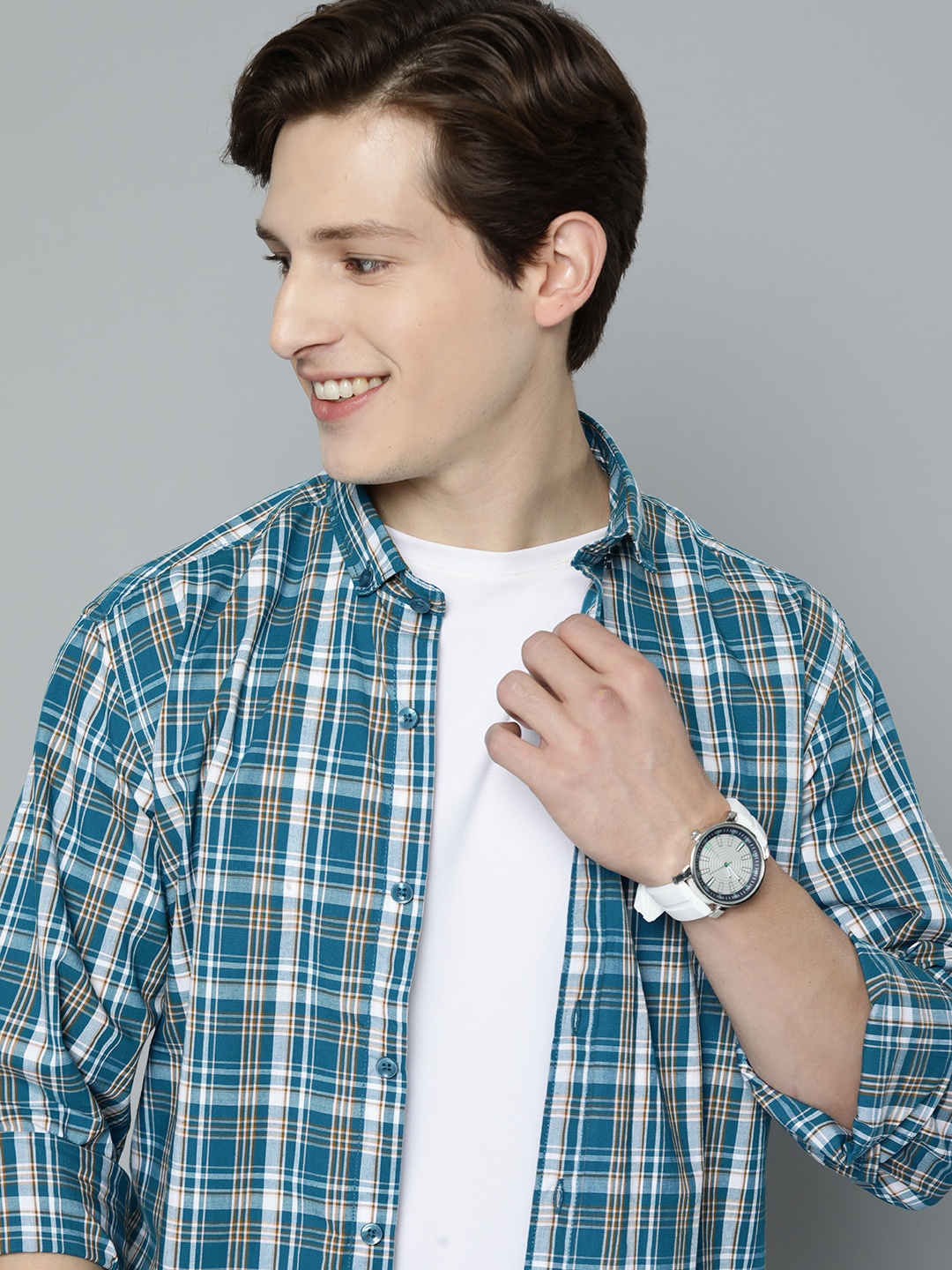 

Mast & Harbour Men White & Green Tartan Checked Casual Shirt