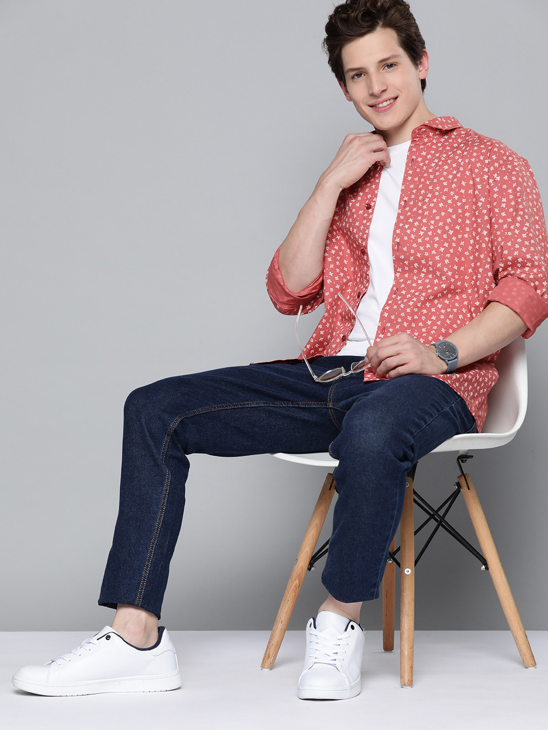 

Mast & Harbour Men Coral Red & Off-White Pure Cotton Floral Printed Casual Shirt