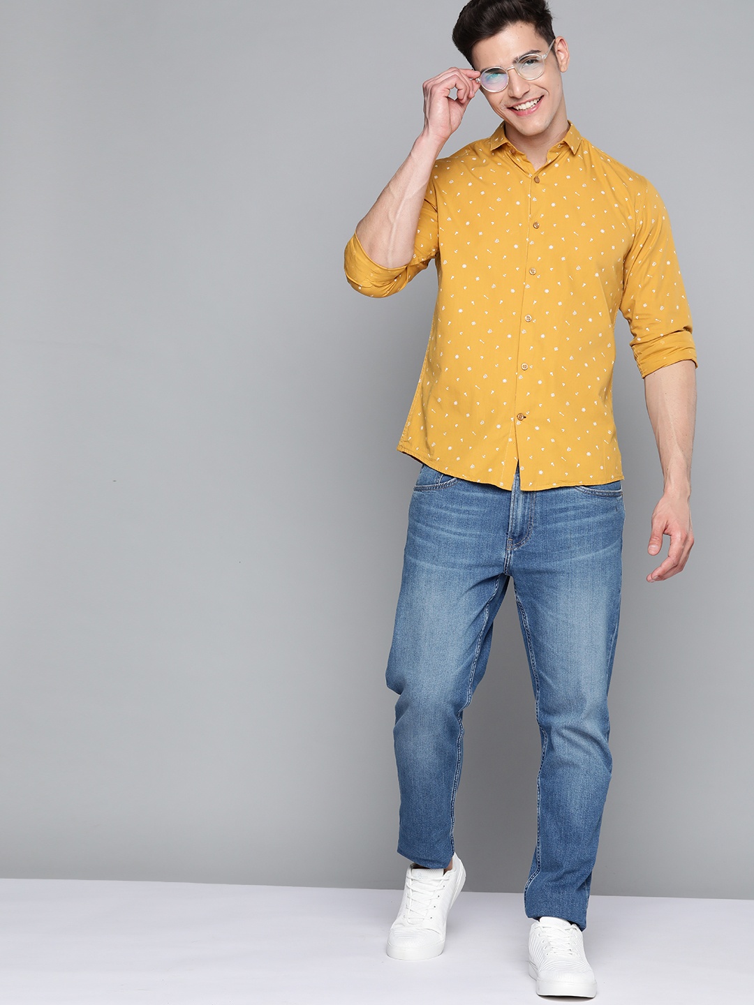 

Mast & Harbour Men Mustard Yellow Printed Cotton Casual Shirt