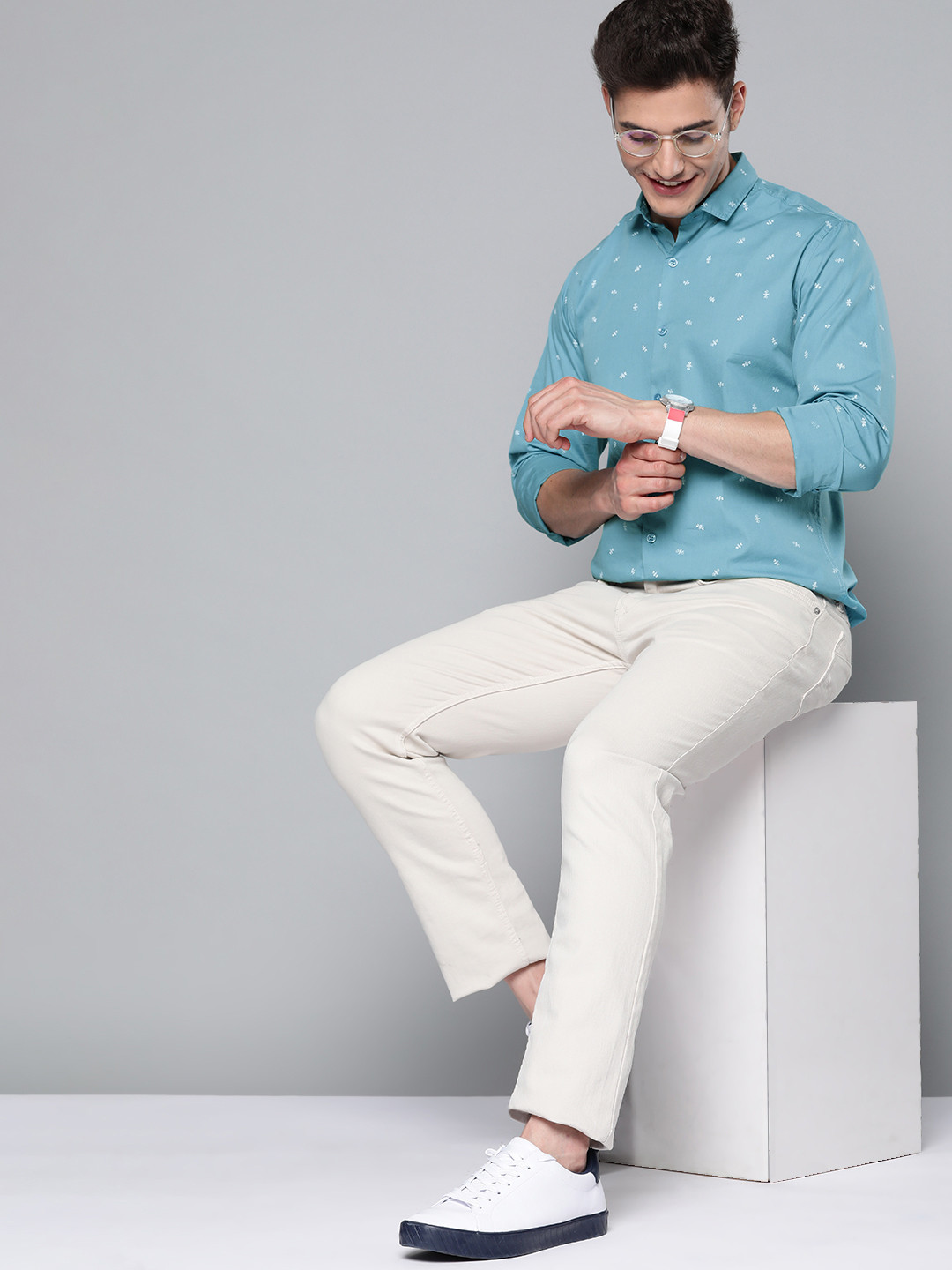 

Mast & Harbour Men Blue Printed Cotton Casual Shirt
