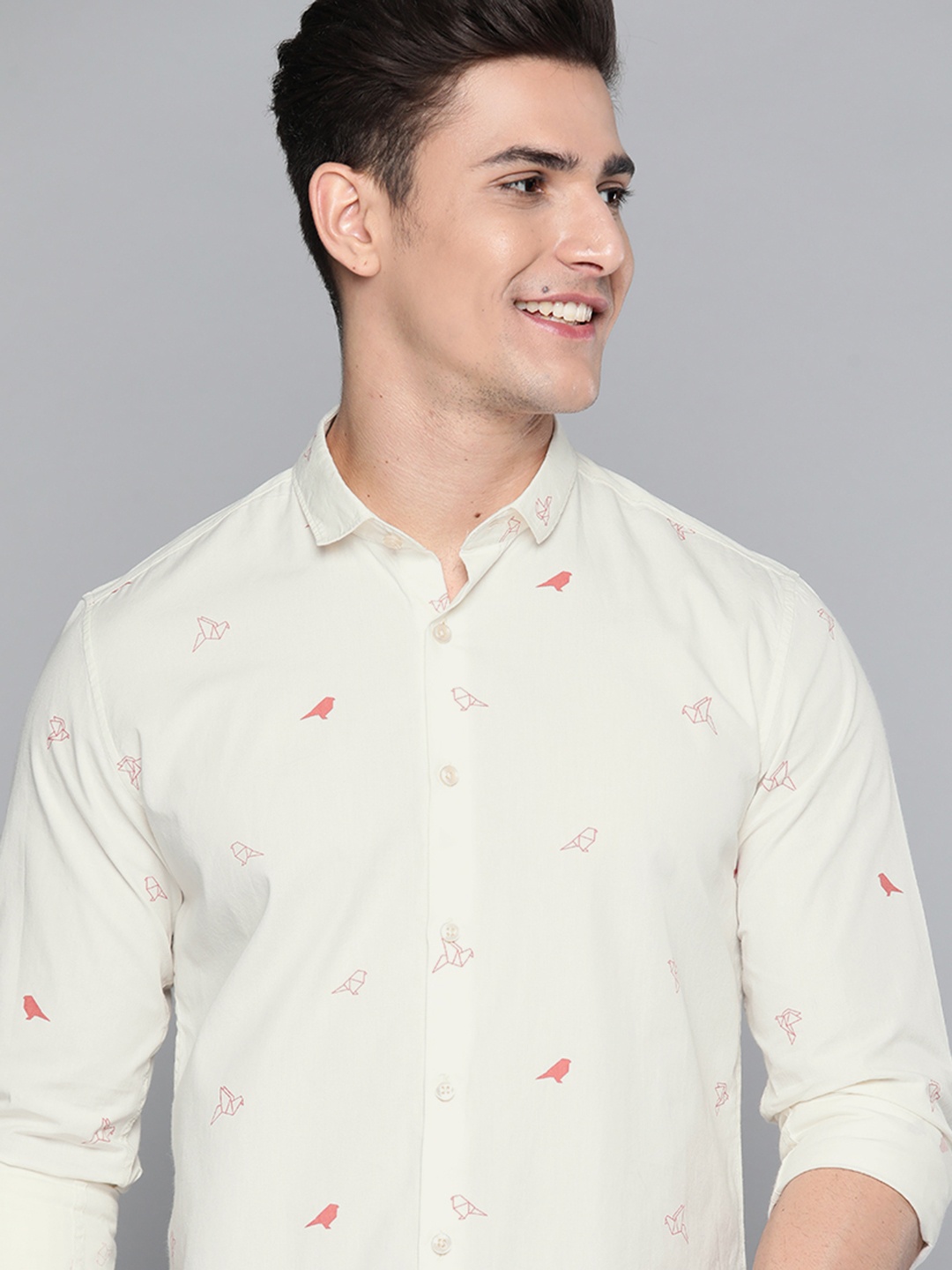 

Mast & Harbour Men Off White Printed Pure Cotton Casual Shirt