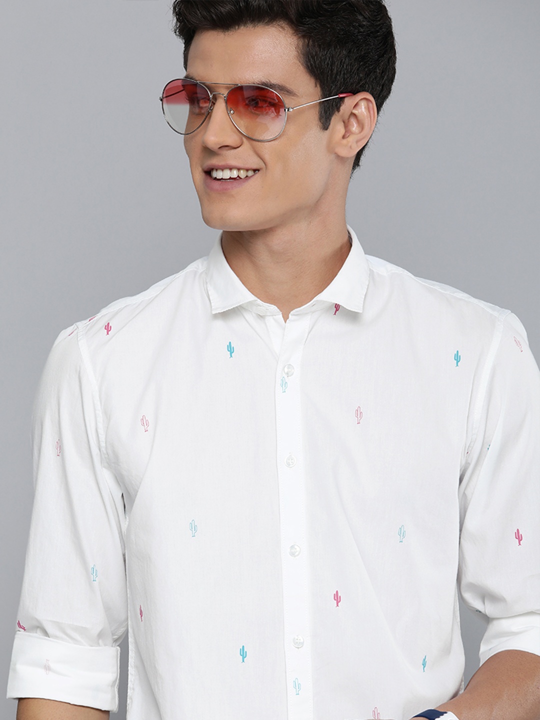 

Mast & Harbour Men White Printed Pure Cotton Casual Shirt