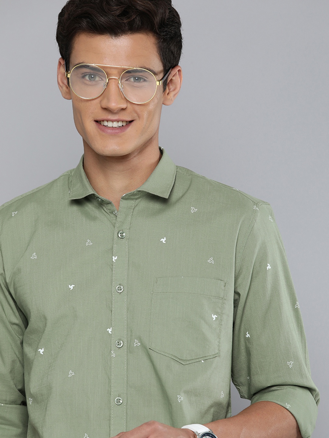 

Mast & Harbour Men Olive Green & White Printed Casual Shirt