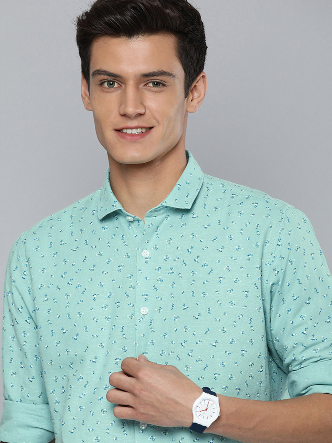 

Mast & Harbour Men Blue Slim Fit Floral Printed Cotton Linen Casual Shirt