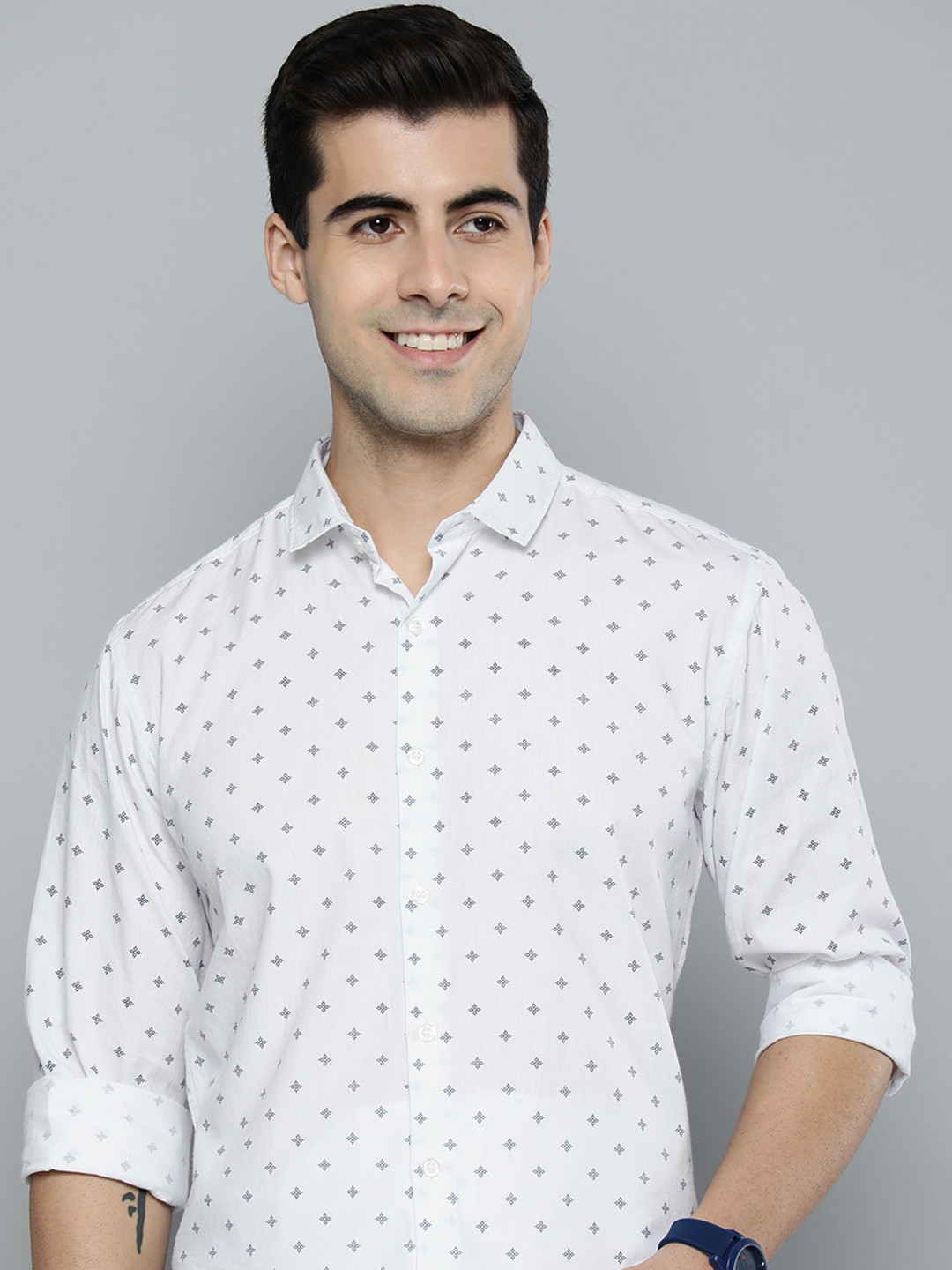 

Mast & Harbour Men White Slim Fit Printed Pure Cotton Casual Shirt