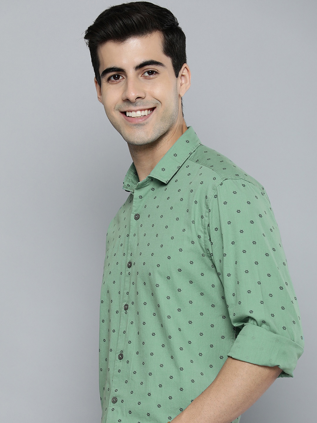 

Mast & Harbour Men Teal Green & Navy Blue Slim Fit Printed Pure Cotton Casual Shirt