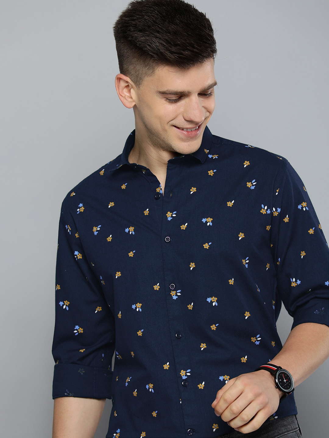 

Mast & Harbour Men Navy Blue & Mustard Yellow Slim Floral Printed Pure Cotton Casual Shirt