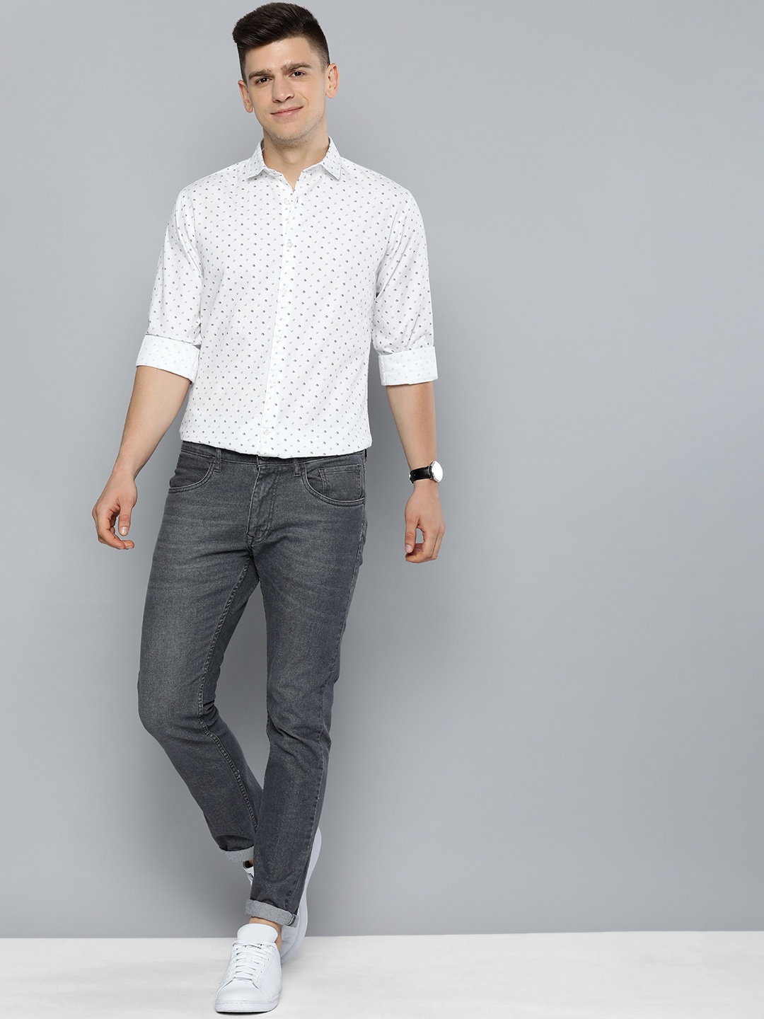 

Mast & Harbour Men White & Blue Slim Fit Printed Pure Cotton Casual Shirt