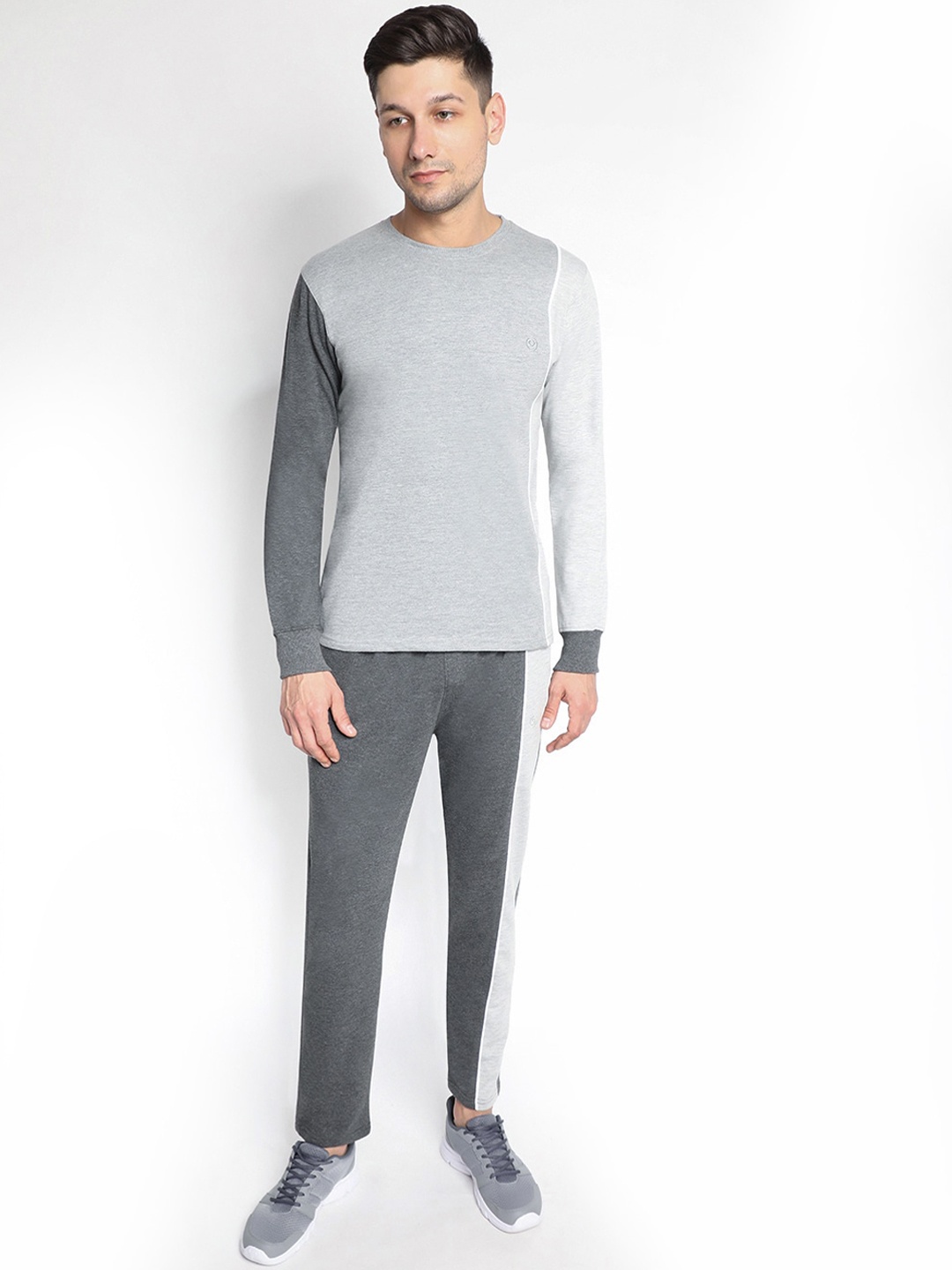 

Chkokko Men Grey Melange Solid Tracksuit