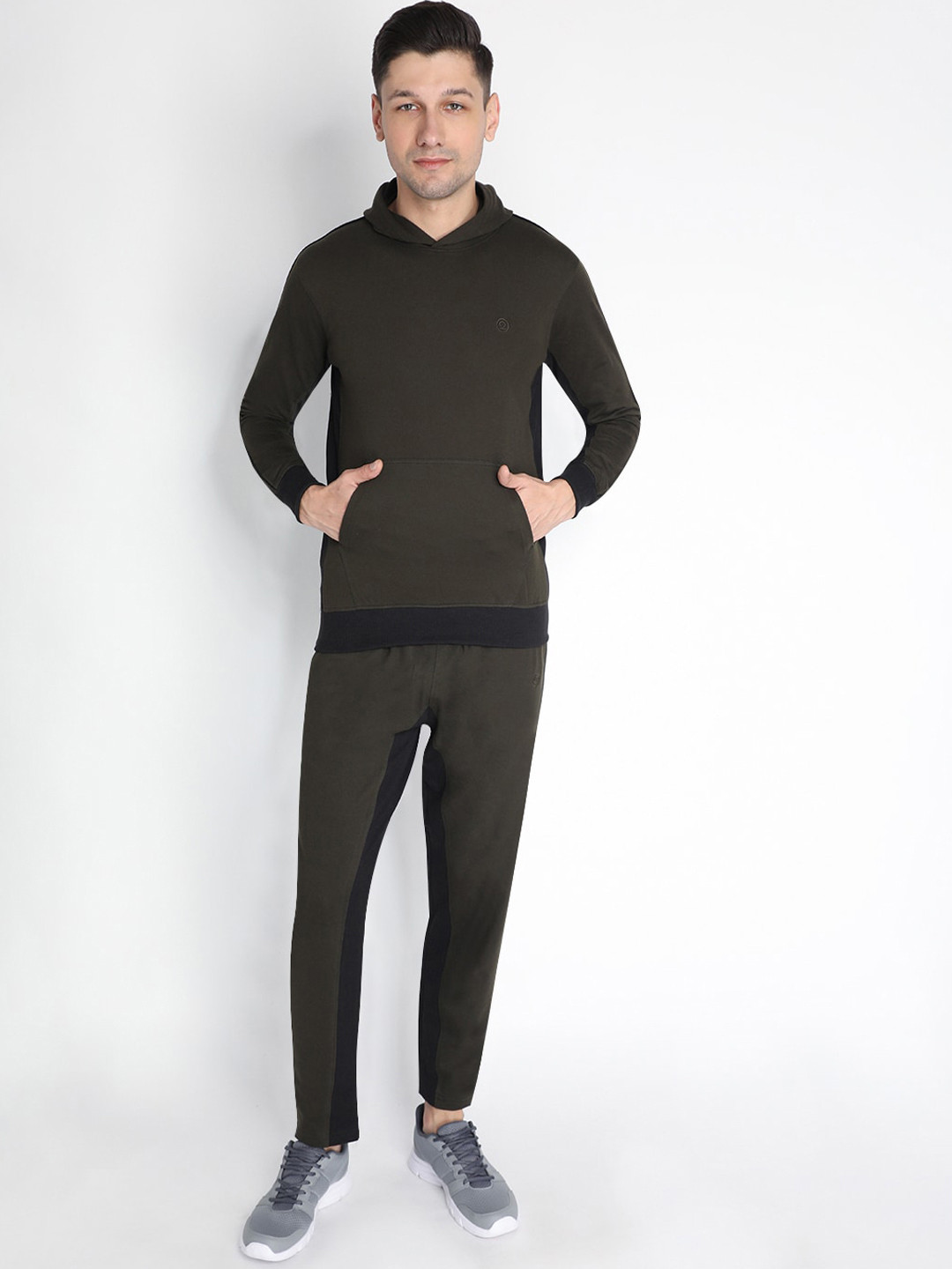 

Chkokko Men Olive-Green Solid Tracksuit