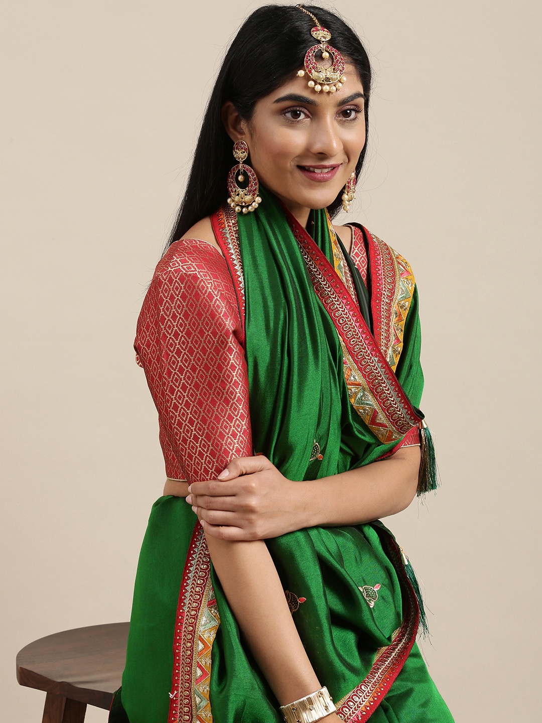 

NAKKASHI Maroon Ethnic Motifs Art Silk Saree