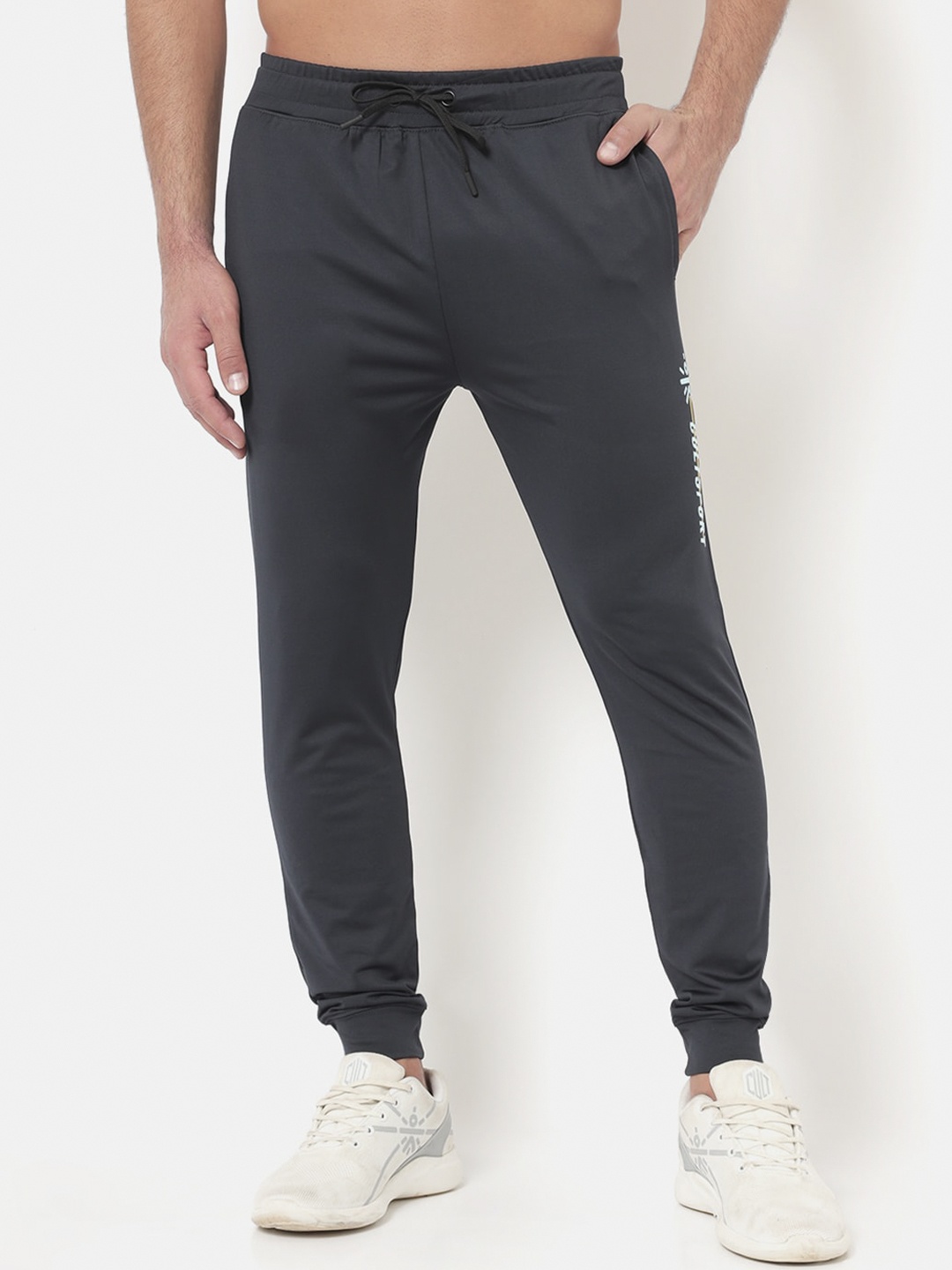 

Cultsport Men Grey Vitals Solid Running Joggers