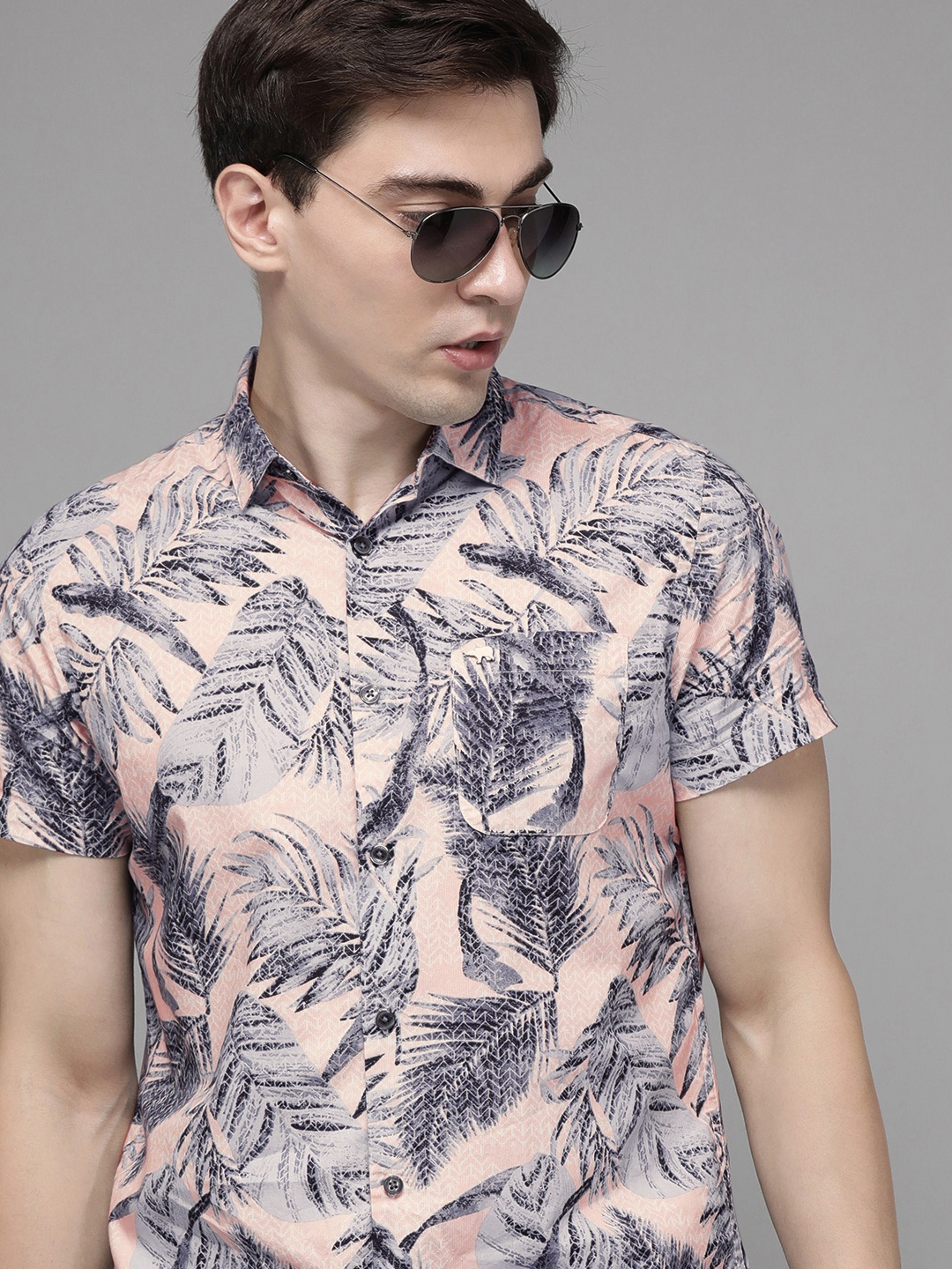 

THE BEAR HOUSE Men Peach-Coloured Slim Fit Floral Print Pure Cotton Casual Shirt