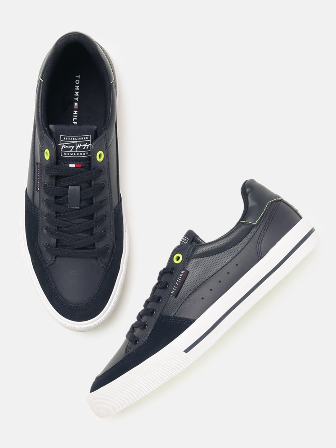 

Tommy Hilfiger Men Navy Blue SEASONAL COPORATE VULC Leather Sneakers