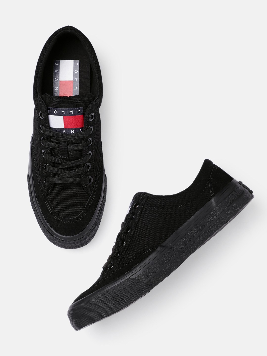 

Tommy Hilfiger Men Black Sneakers