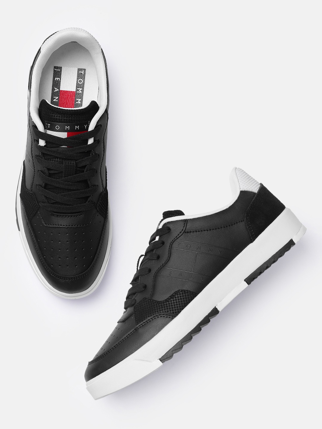 

Tommy Hilfiger Men Black Leather Sneakers