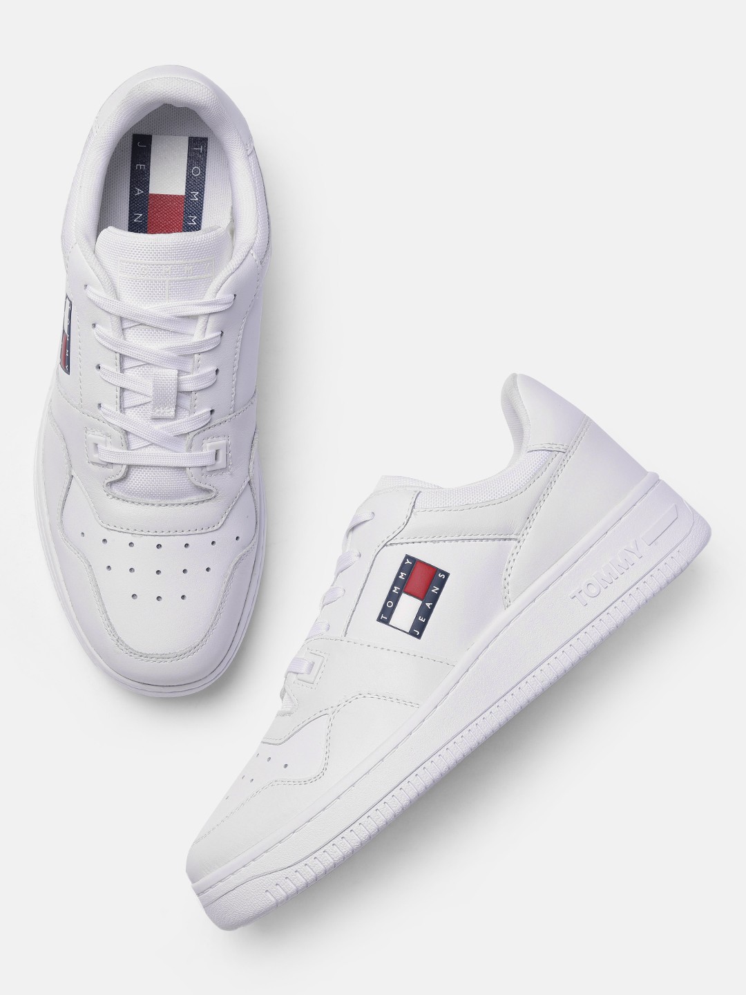 

Tommy Hilfiger Men White Leather Sneakers