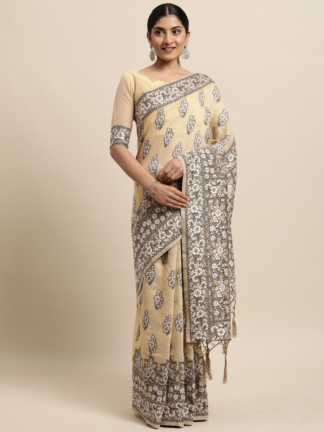 

Janasya Beige Floral Linen Blend Heavy Work Banarasi Saree