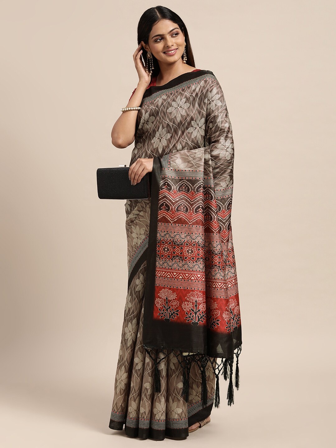 

Janasya Mauve & Maroon Ethnic Motifs Silk Blend Bhagalpuri Saree
