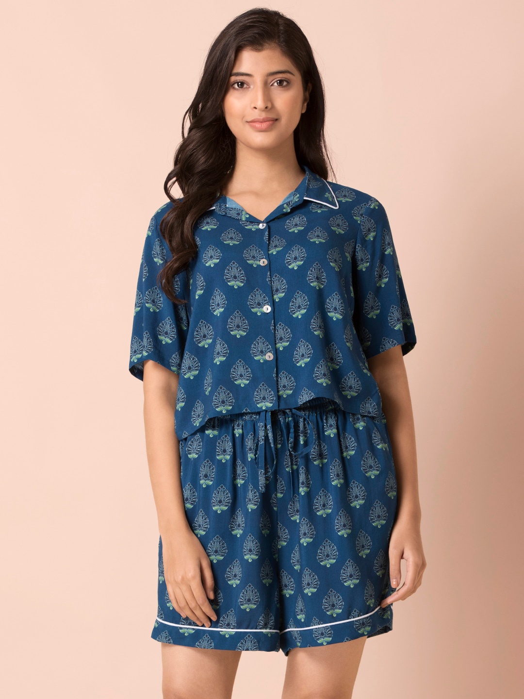 

INDYA Women Blue & Green Printed Night suit