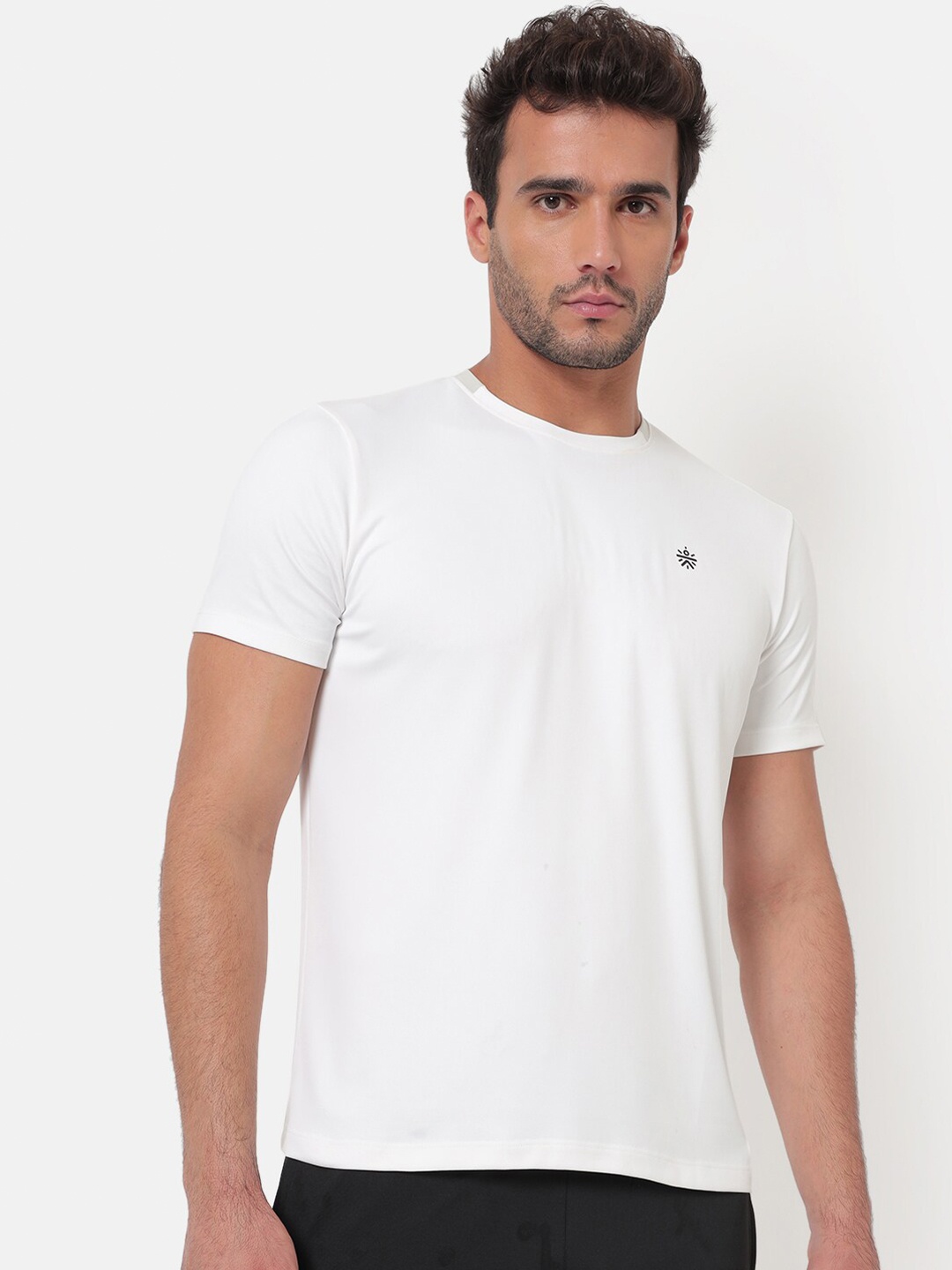 

Cultsport Men White Vitals Solid Running T-shirt