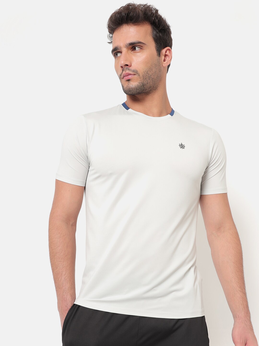

Cultsport Men Grey Vitals Solid Running T-shirt