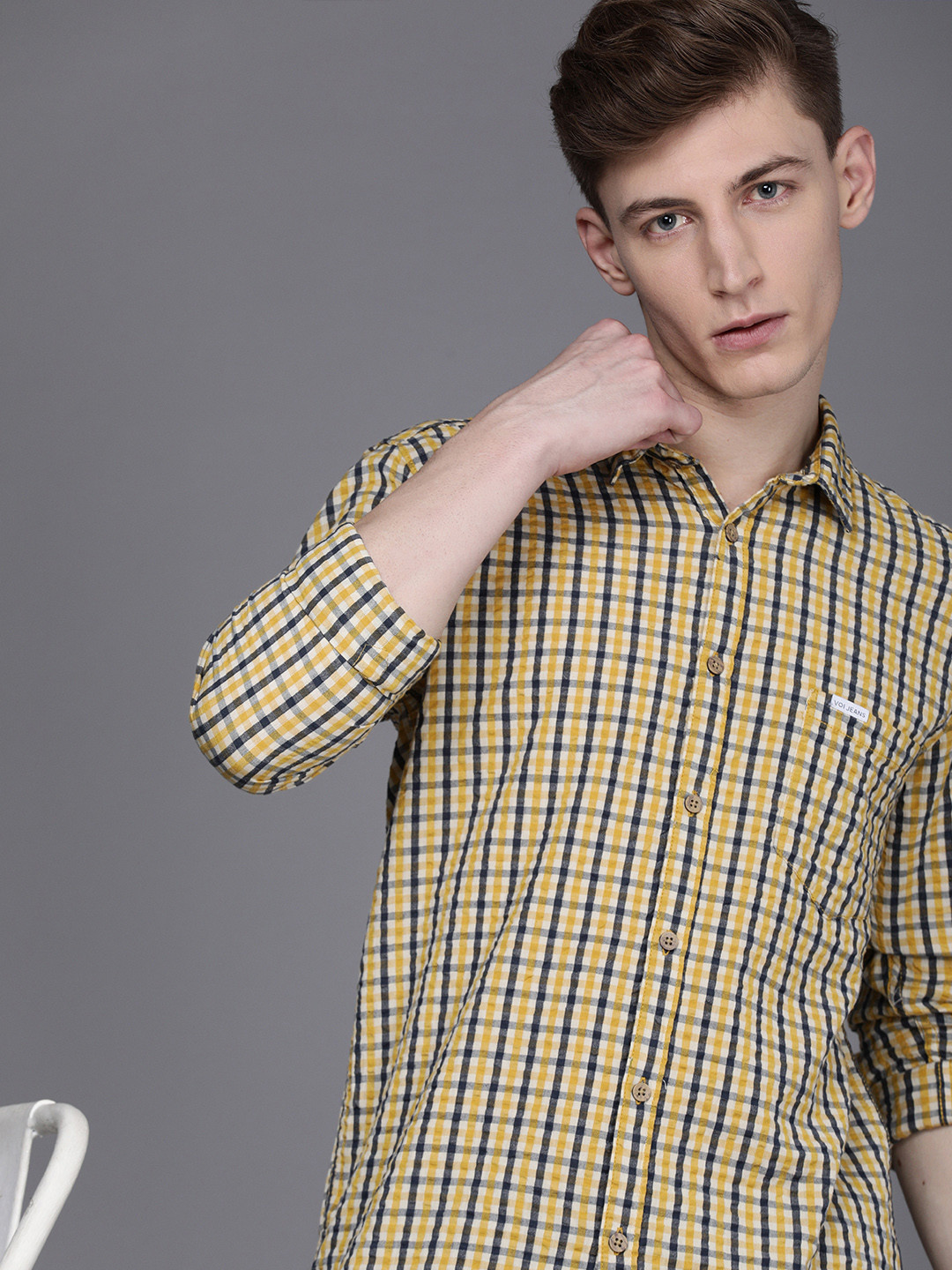 

Voi Jeans Men Yellow Slim Fit Casual Shirt