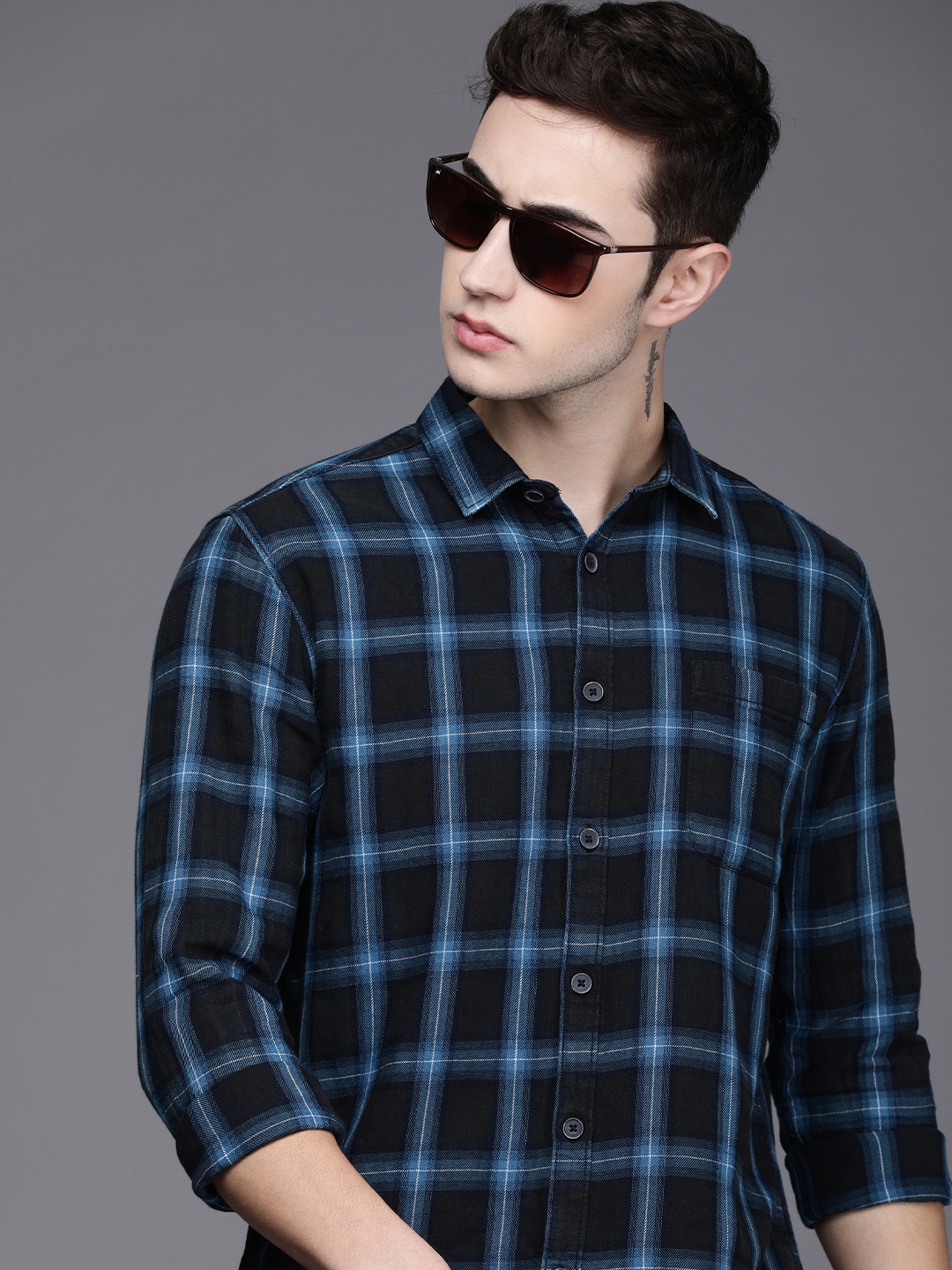 

Voi Jeans Men Blue Slim Fit Tartan Checks Checked Casual Shirt