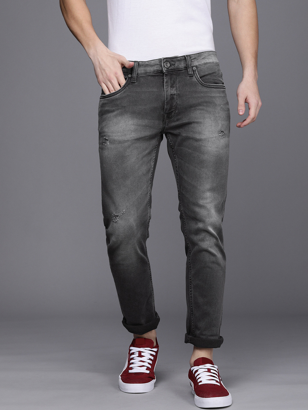 

Voi Jeans Men Grey Skinny Fit Low Distress Light Fade Stretchable Jeans