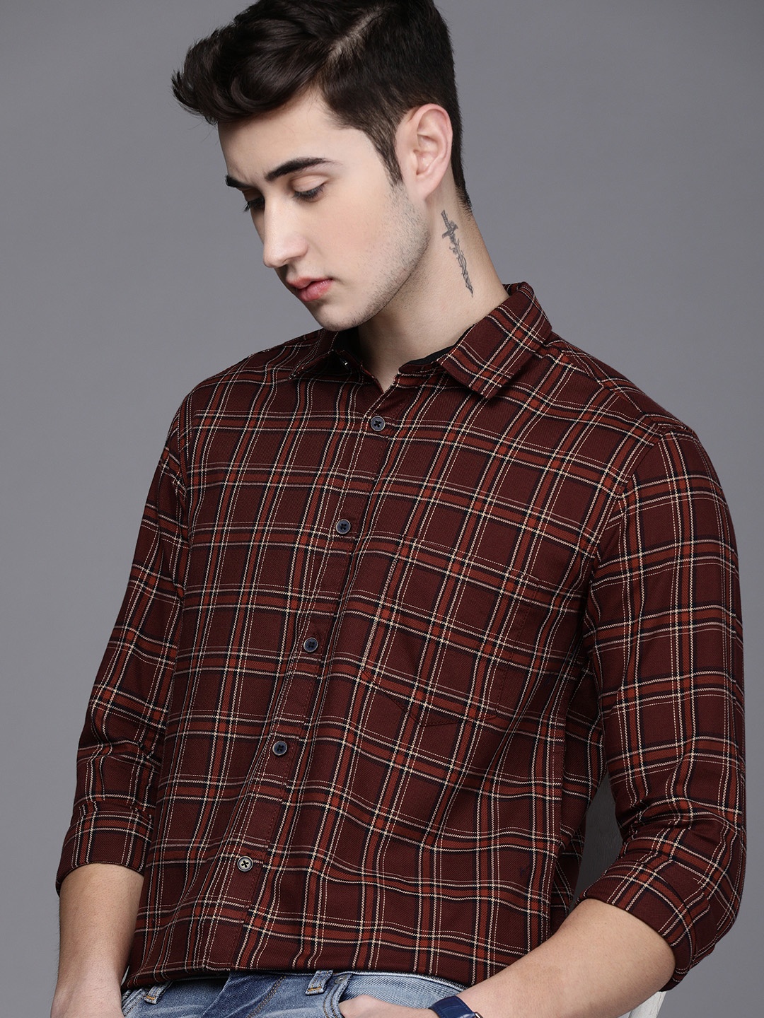 

Voi Jeans Men Red Slim Fit Tartan Checks Checked Casual Shirt